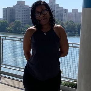 Meet your Posher, Shareka